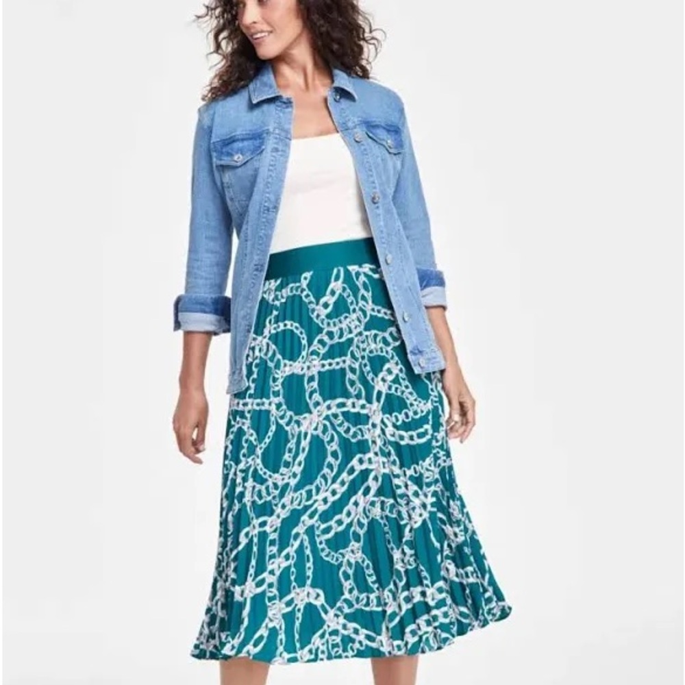 INC International Concepts Green❇️❇️ & White Pleated Maxi Skirt